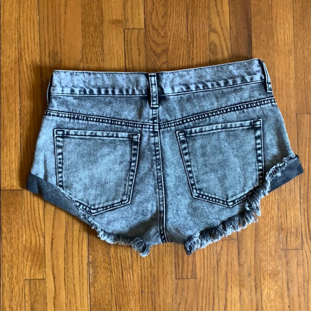 {Bullhead} Slouch Short - Picture 2 of 8